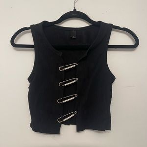Cropped Pearl Pin Detail Tank